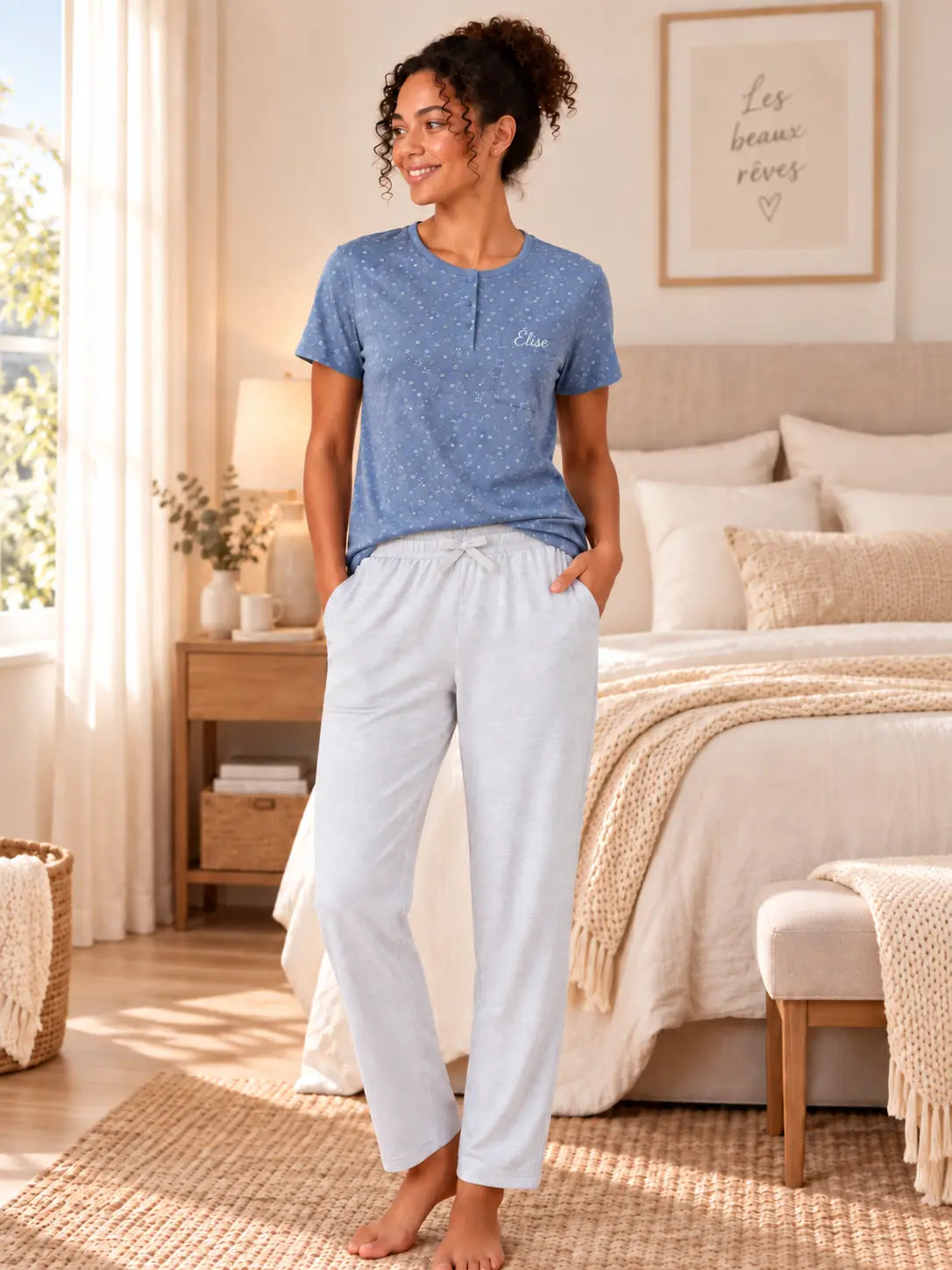 Pyjama femme Dimanche Cocooning – pantalon, petit nœud et prénom brodé côté cœur